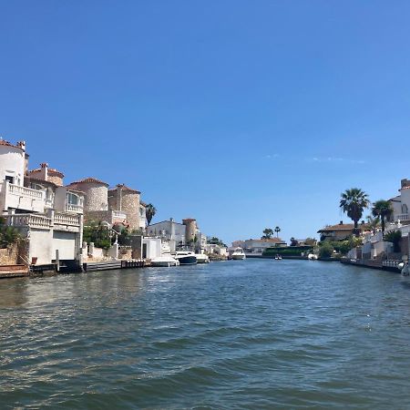 Charmante Maison Coeur De Ville 650M Plage Empuriabrava Bagian luar foto