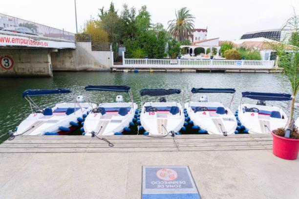 Charmante Maison Coeur De Ville 650M Plage Empuriabrava Bagian luar foto