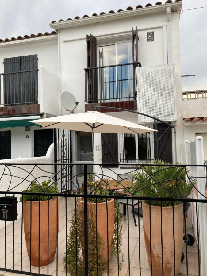 Charmante Maison Coeur De Ville 650M Plage Empuriabrava Bagian luar foto