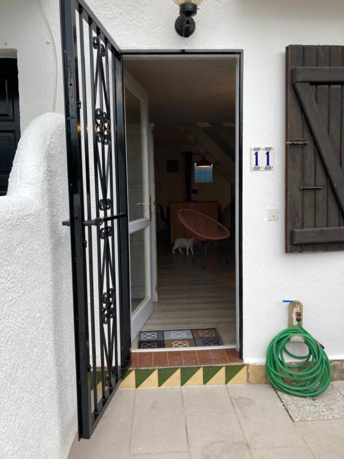 Charmante Maison Coeur De Ville 650M Plage Empuriabrava Bagian luar foto